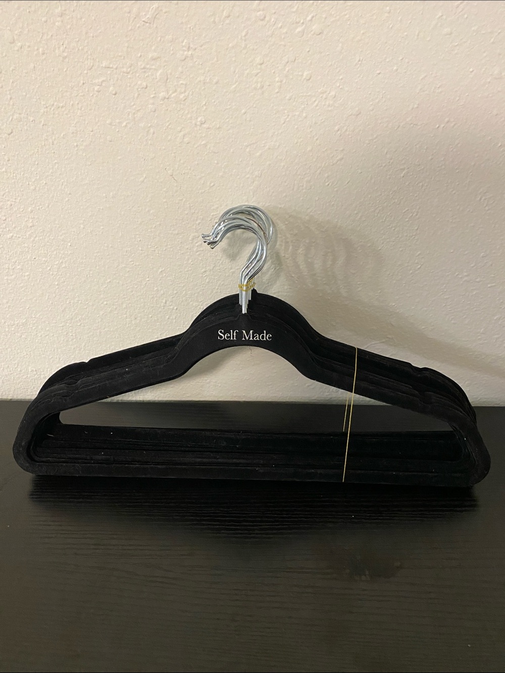 12 pieces of black velvet hangers